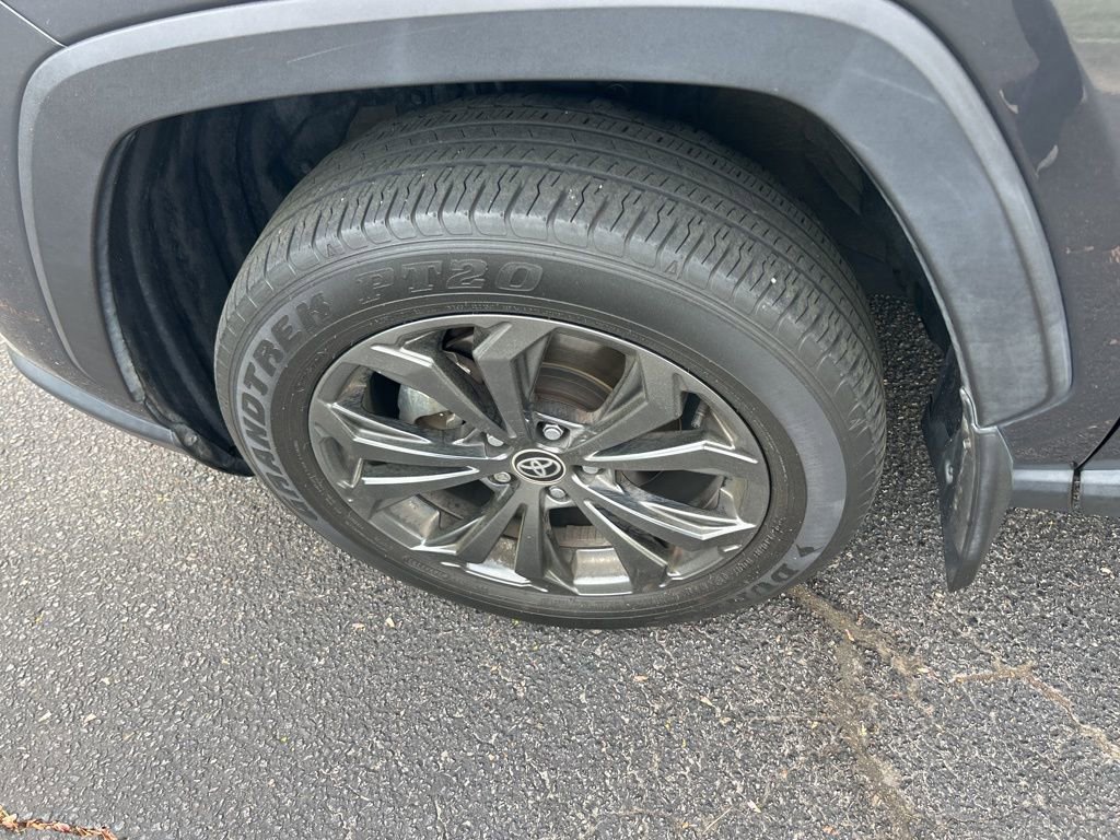 Used 2023 Toyota RAV4 Limited image 14