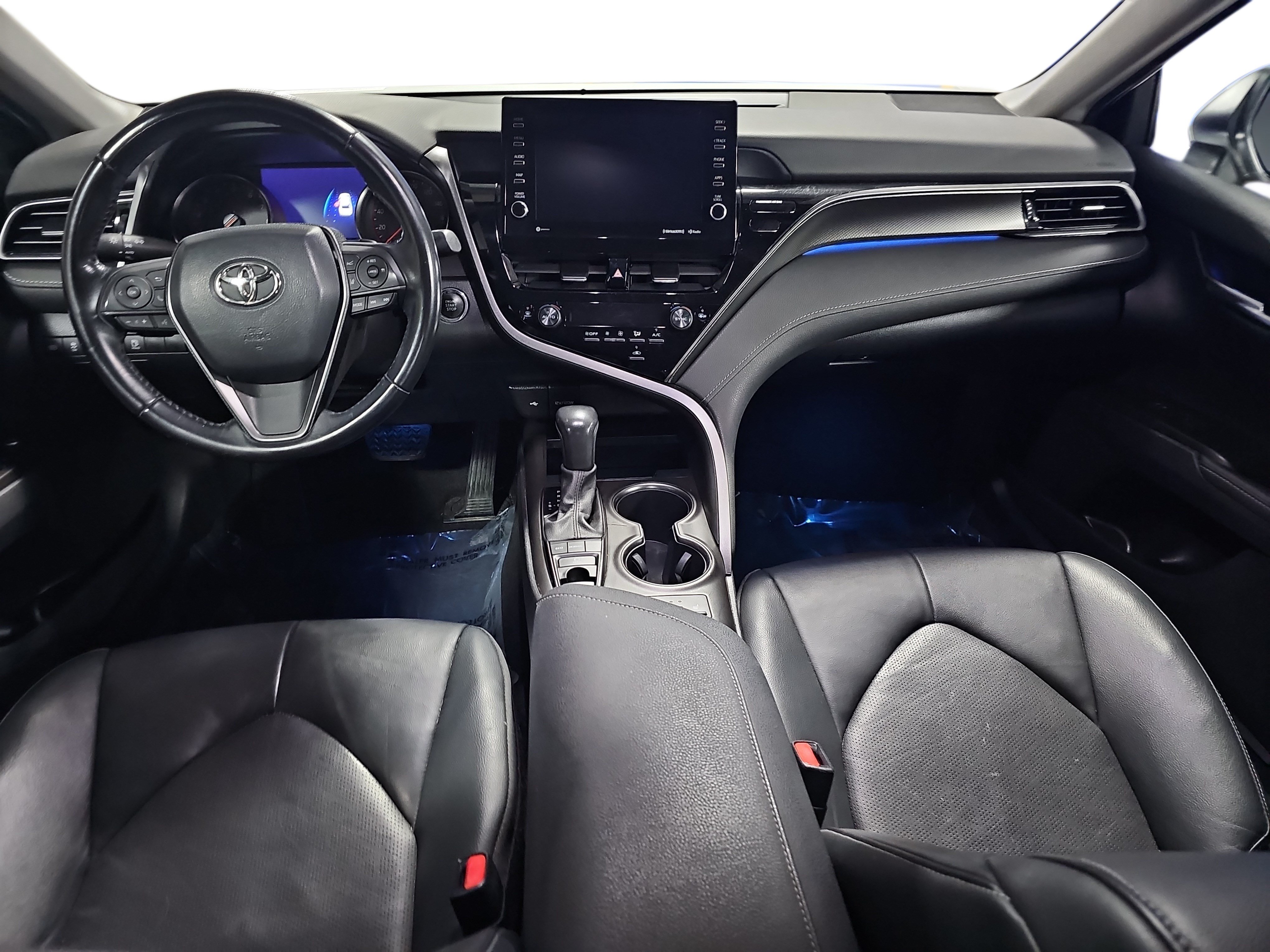 Used 2021 Toyota Camry XSE FWD image 9
