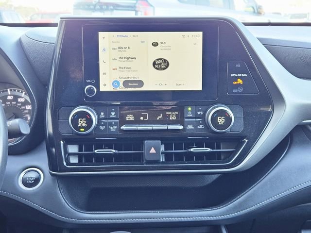 Used 2024 Toyota Highlander LE image 22