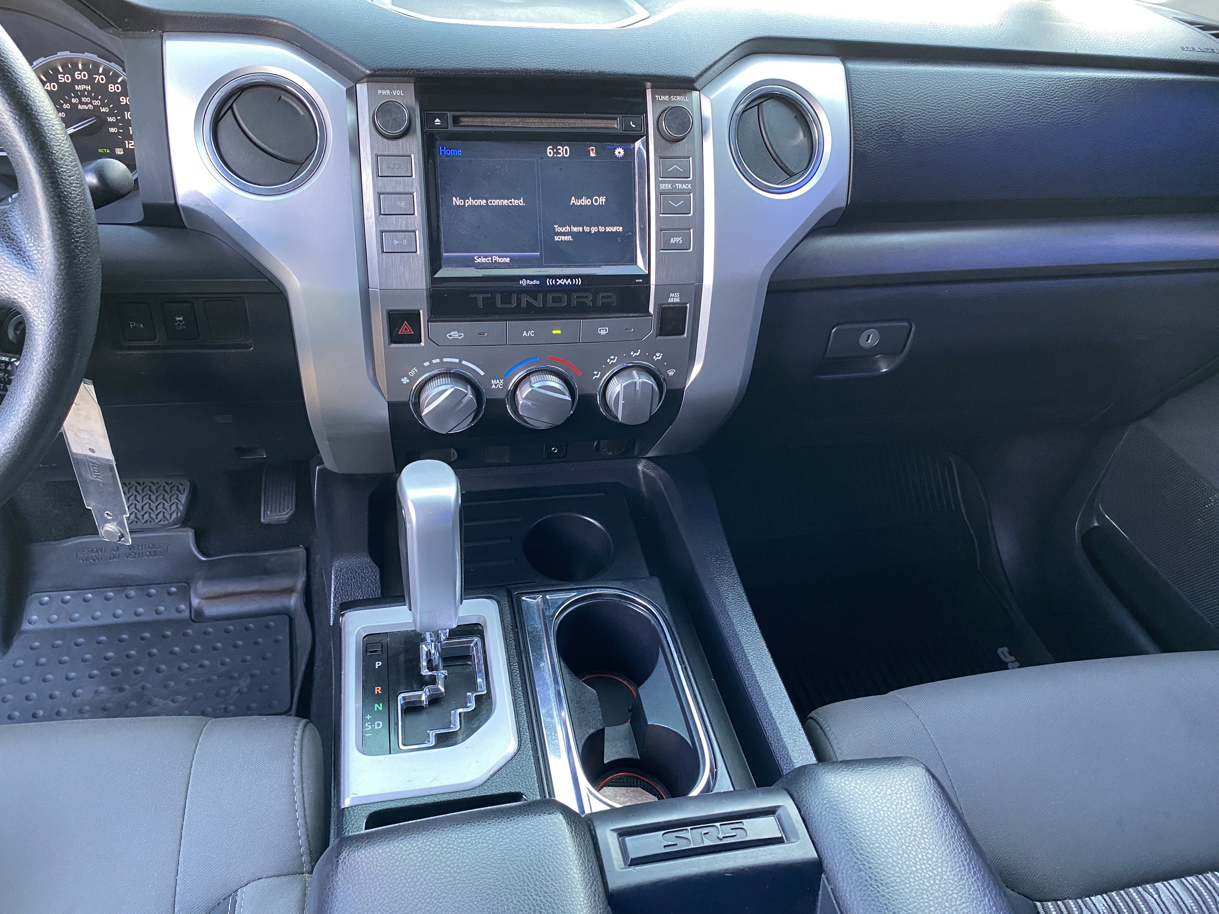 Used 2018 Toyota Tundra SR5 w/ SR5 Upgrade Package image 12