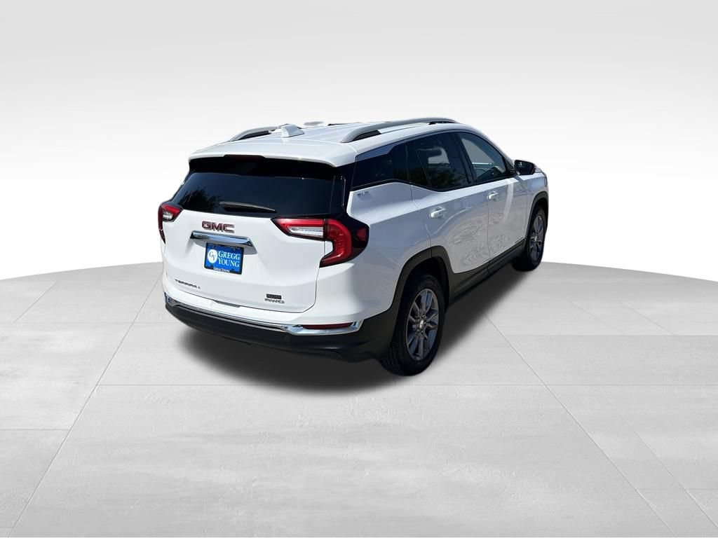 Used 2024 GMC Terrain SLT AWD/4WD image 7