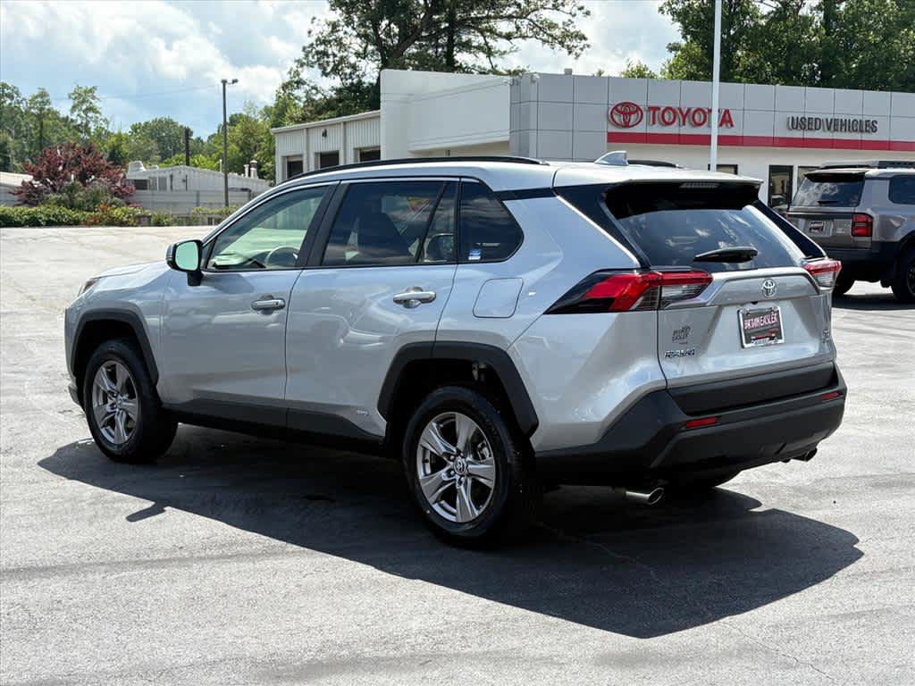 Used 2025 Toyota RAV4 XLE AWD/4WD image 28