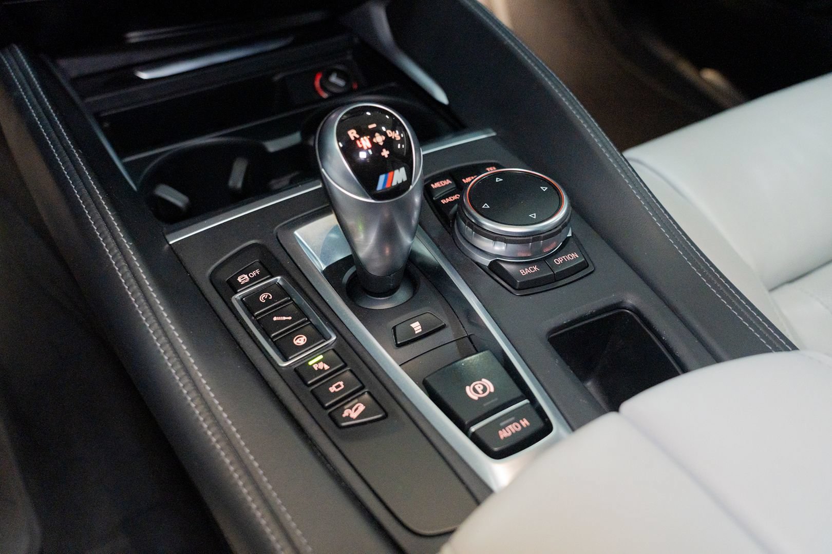 Used 2015 BMW X5 M AWD/4WD image 49