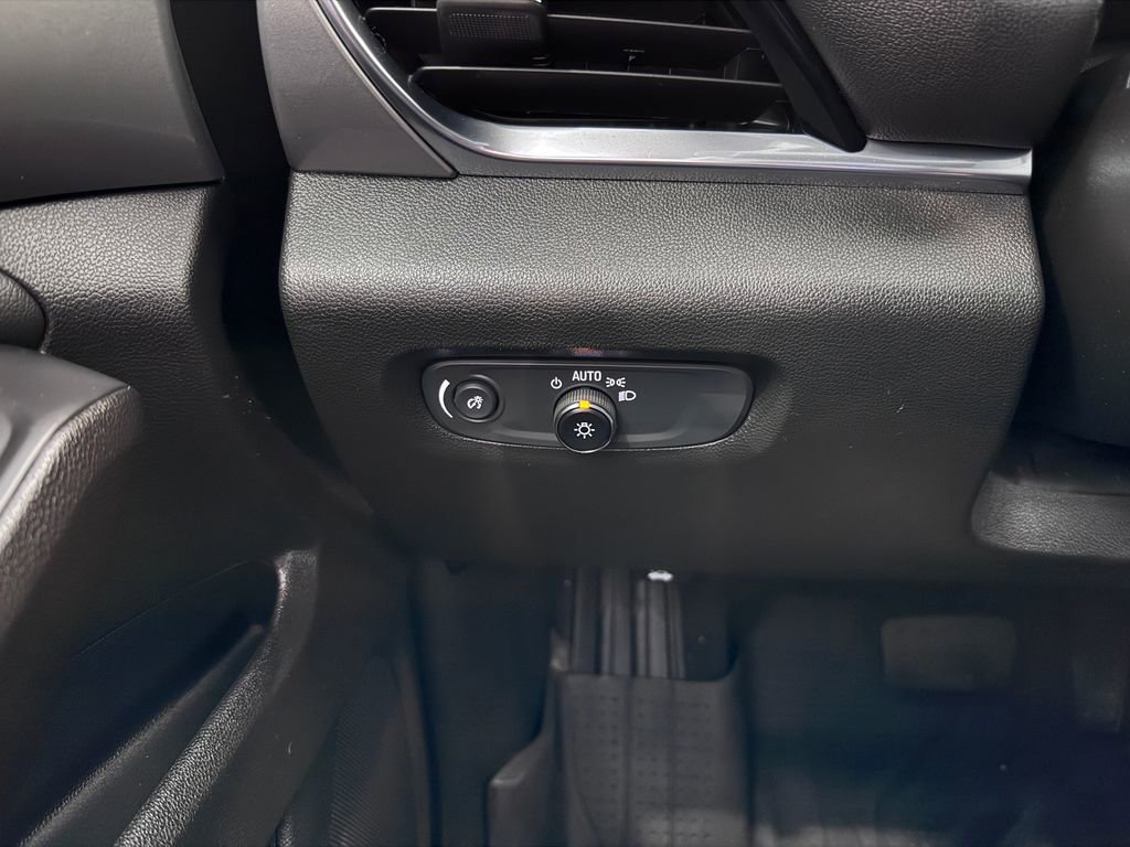 Certified 2022 Chevrolet Traverse LT w/ LPO, Floor Liner Package image 21