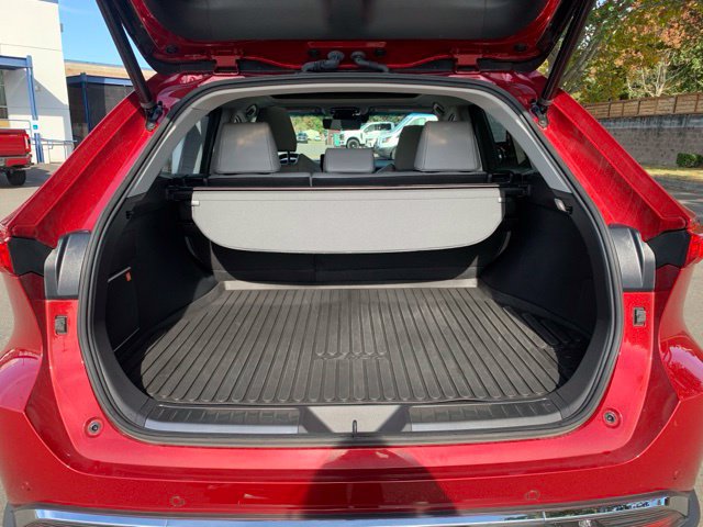 Used 2023 Toyota Venza Limited AWD/4WD image 5