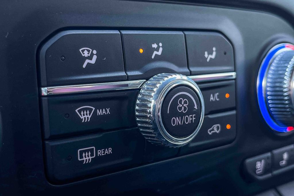 Used 2021 GMC Sierra 2500 SLT w/ SLT Premium Package image 32