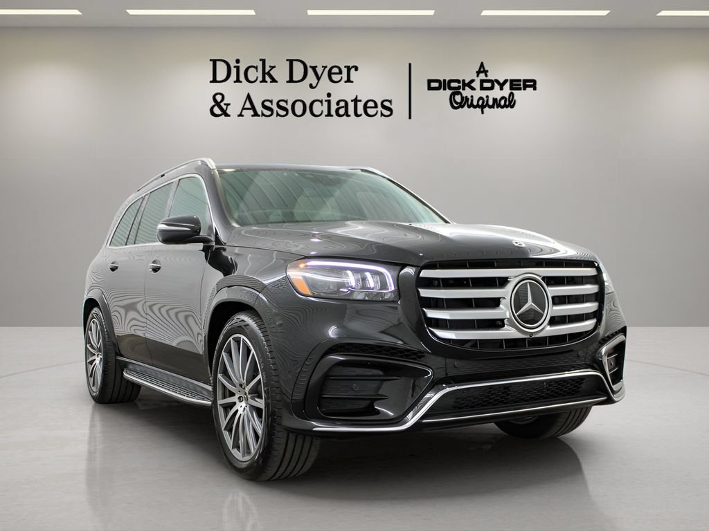 Used 2026 Mercedes-Benz GLS 580 4MATIC image 9