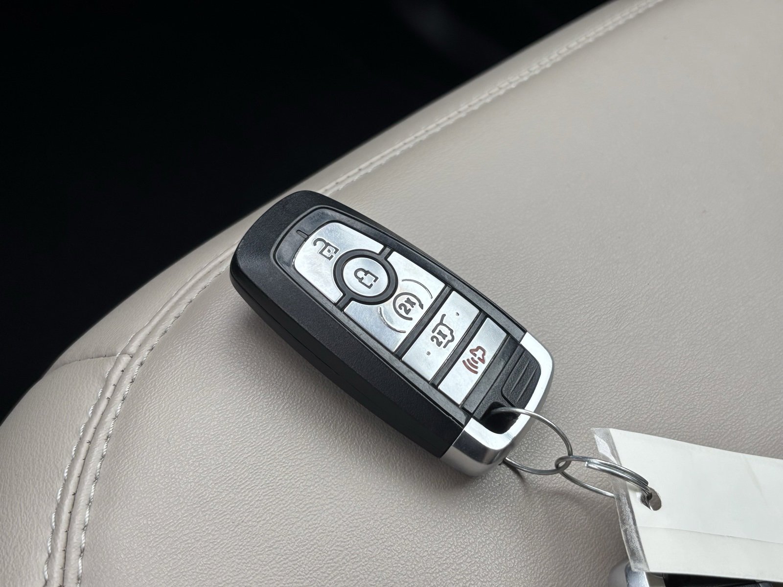 Used 2023 Ford Explorer XLT w/ Equipment Group 202A image 27