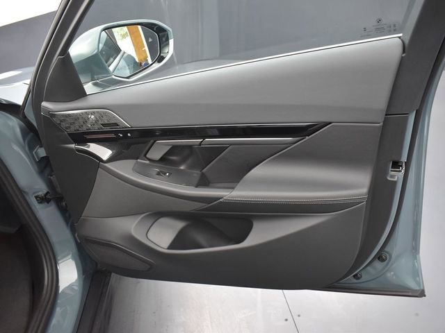 New 2024 BMW 530i w/ Premium Package image 16