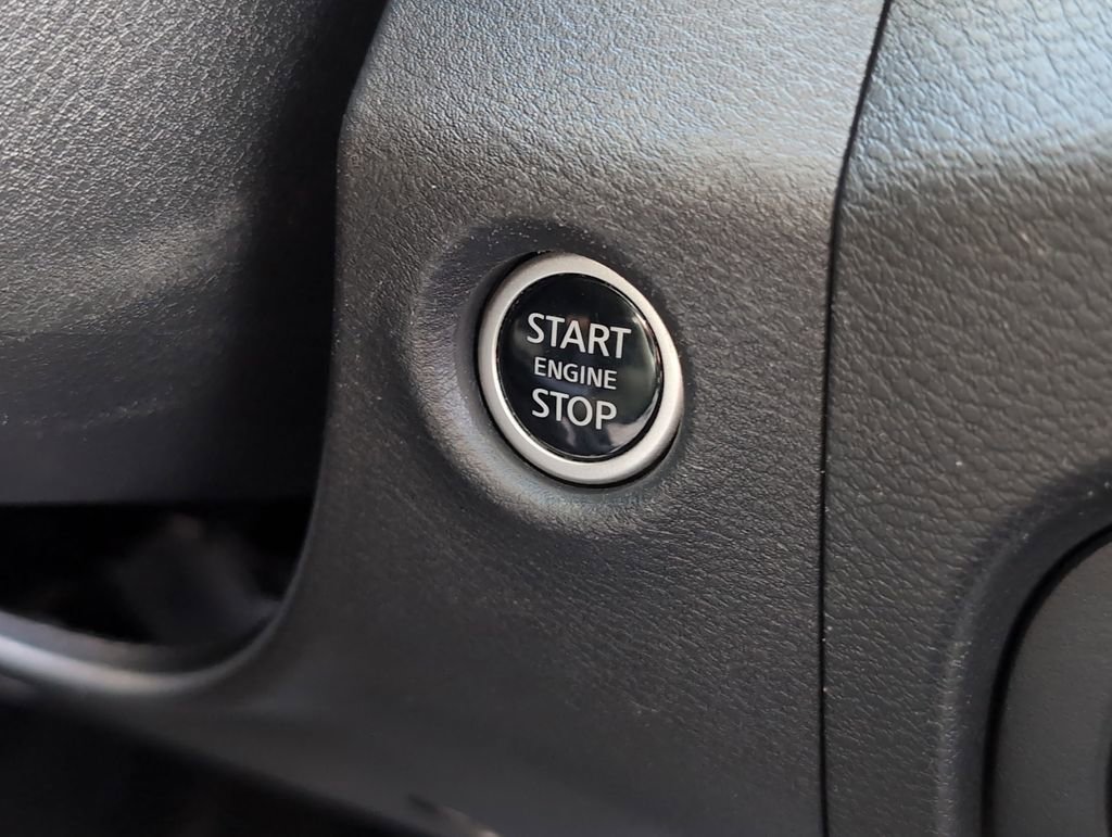 Used 2022 Nissan Frontier SV image 10