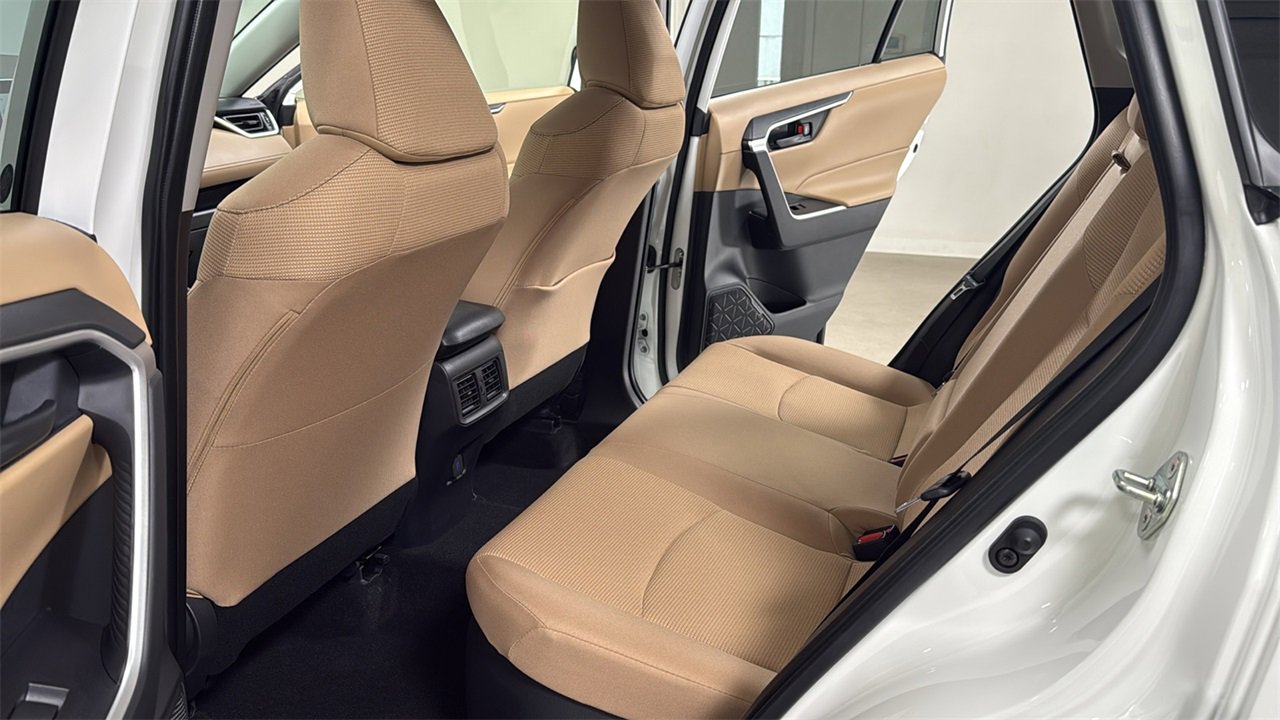 Certified 2025 Toyota RAV4 LE image 15
