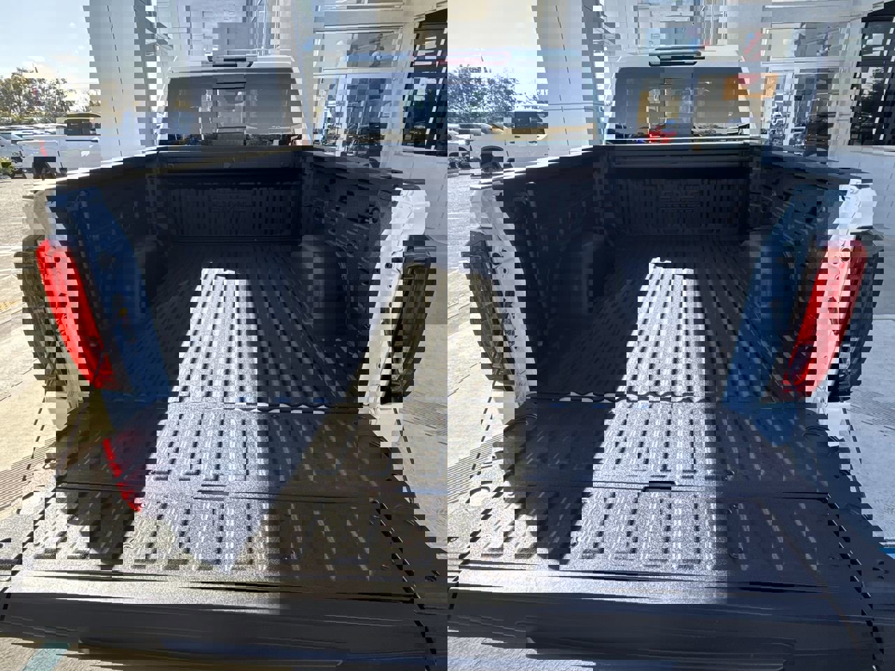 Used 2022 GMC Sierra 1500 SLT w/ SLT Premium Plus Package image 25