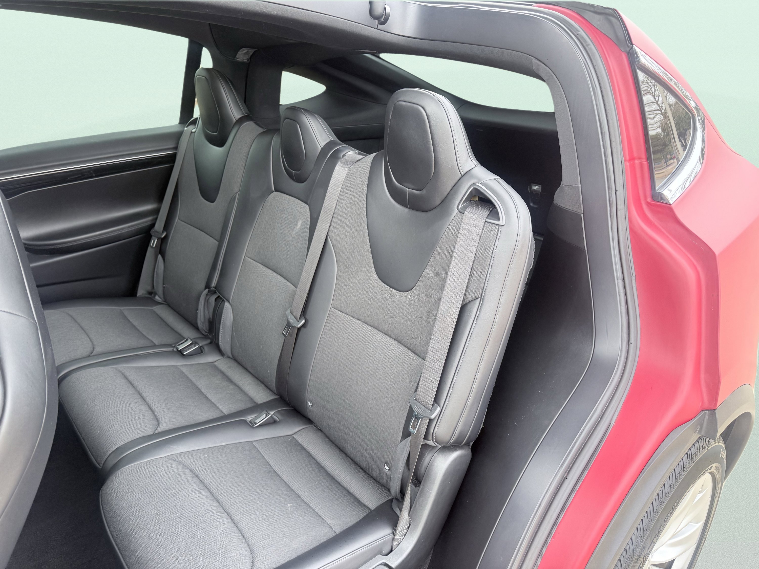 Used 2017 Tesla Model X 75D image 39