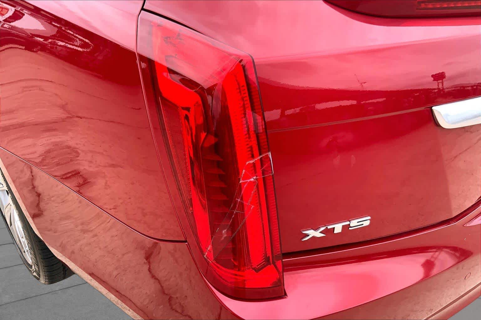 Used 2013 Cadillac XTS Luxury w/ Driver Awareness Package FWD image 27
