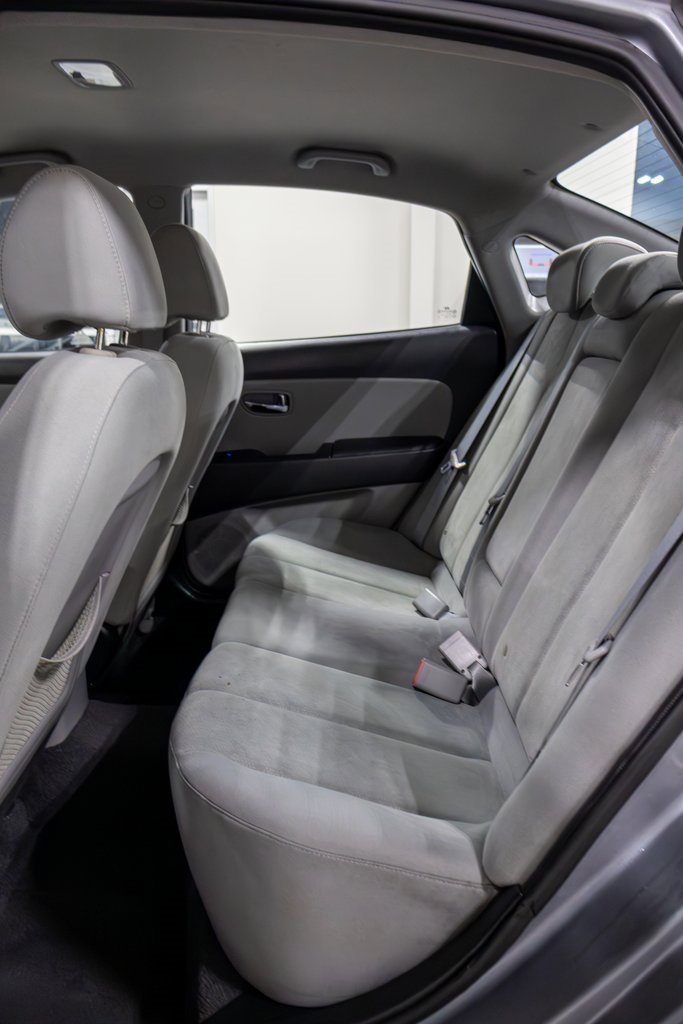 Used 2010 Hyundai Elantra GLS image 14