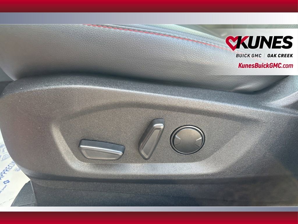 Used 2024 Ford Edge ST-Line image 11