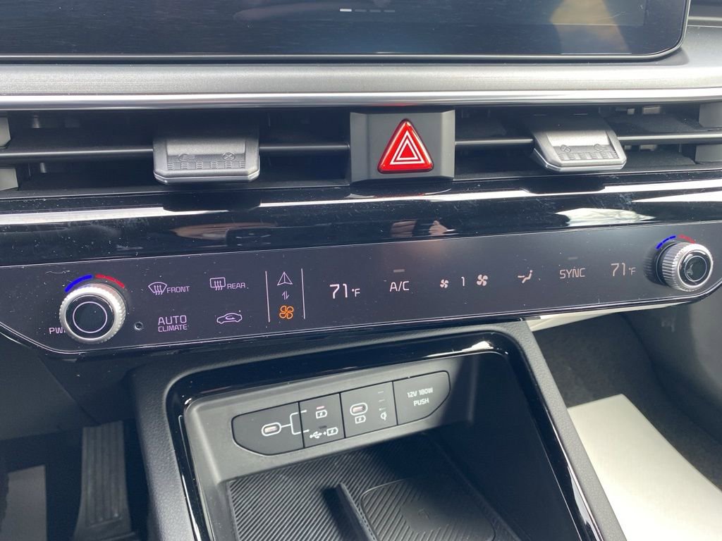 Certified 2025 Kia K5 GT-Line image 33