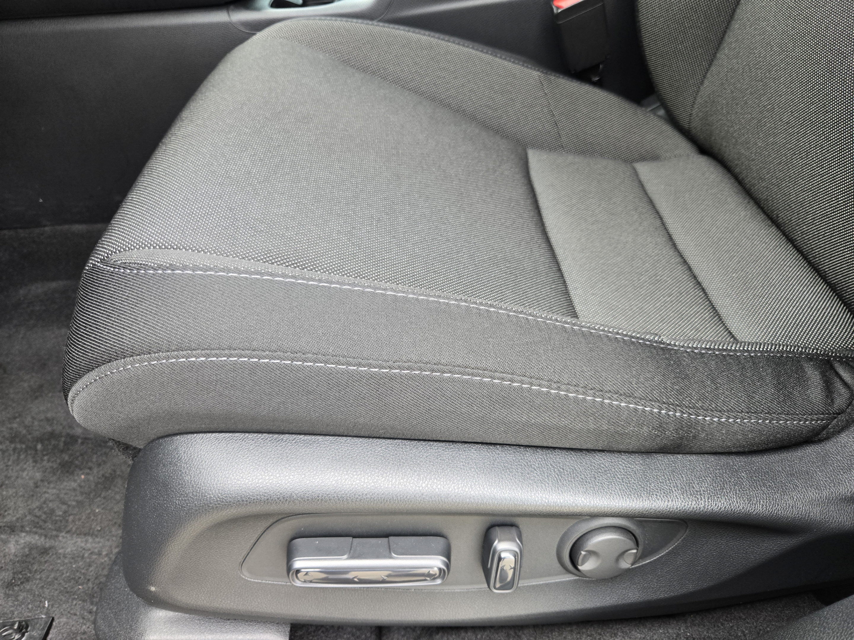 Certified 2025 Honda CR-V EX image 22