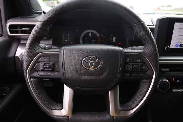 Used 2024 Toyota Tacoma SR5 AWD/4WD image 10