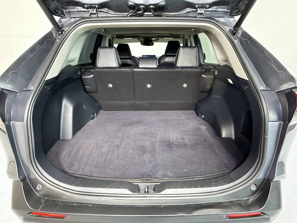Used 2023 Toyota RAV4 XLE Premium FWD image 28