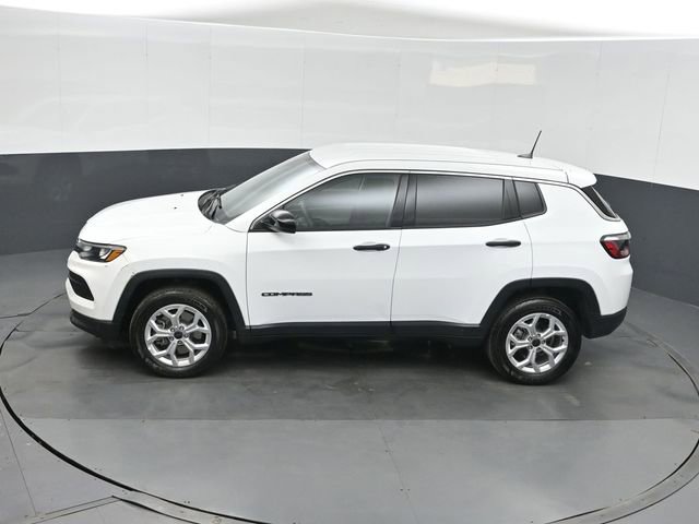 Used 2025 Jeep Compass Sport image 34