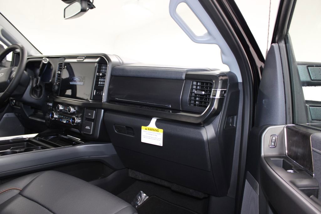 New 2025 Ford F250 Lariat w/ Lariat Ultimate Package image 32
