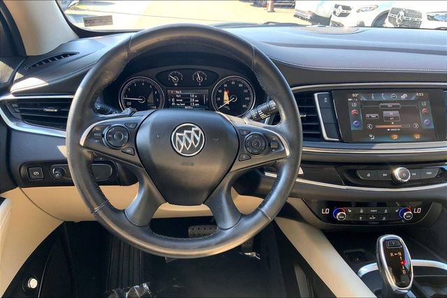 Used 2018 Buick Enclave Essence FWD image 4