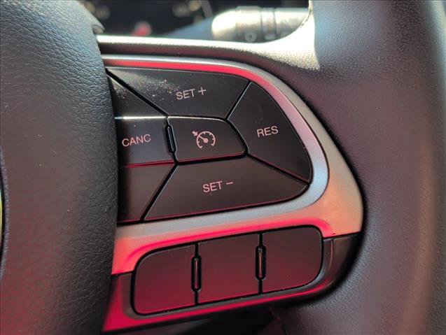 Used 2020 Jeep Renegade Latitude FWD image 14