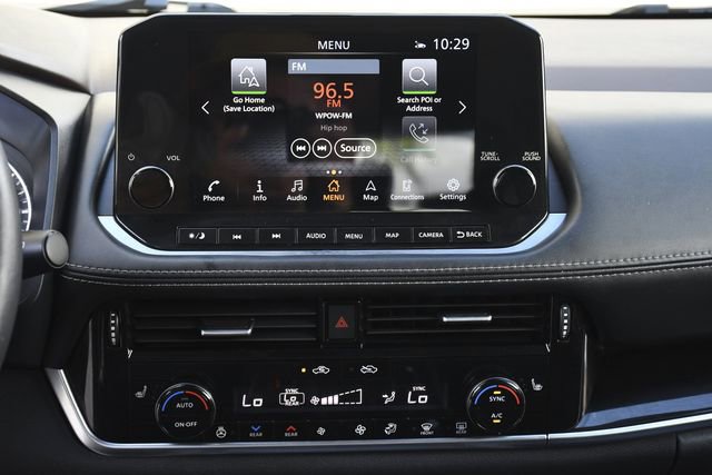 Used 2023 Nissan Rogue SL w/ SL Premium Package FWD image 15