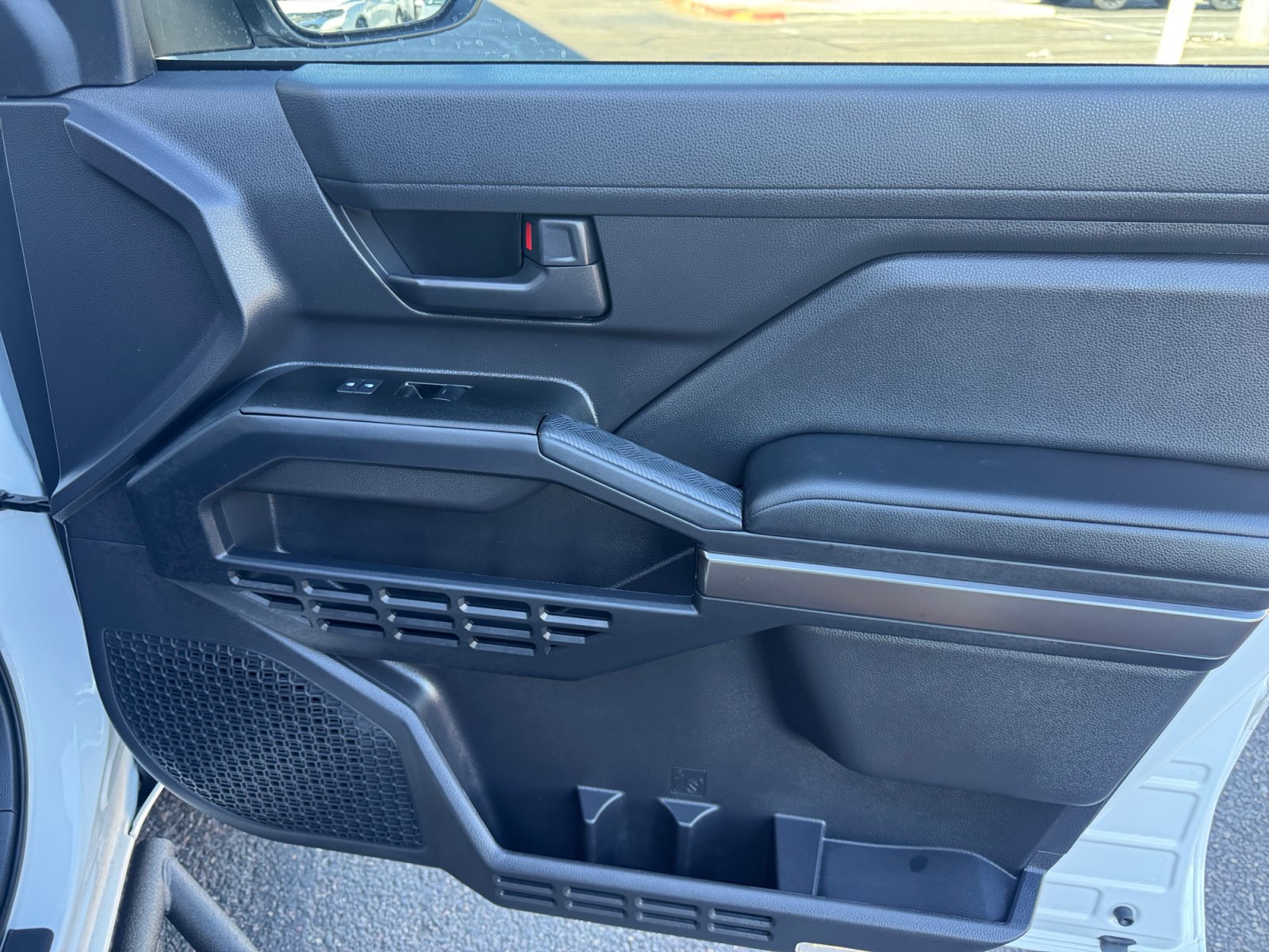 Certified 2025 Toyota 4Runner SR5 AWD/4WD image 16