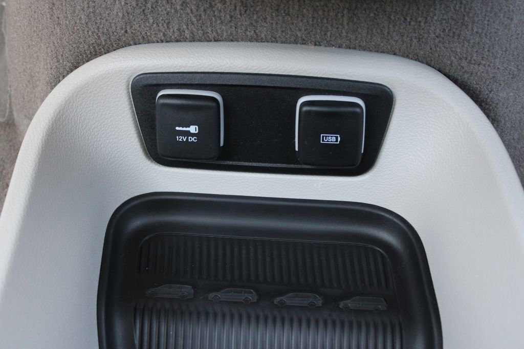 Used 2020 Chrysler Pacifica Touring-L Plus FWD image 25