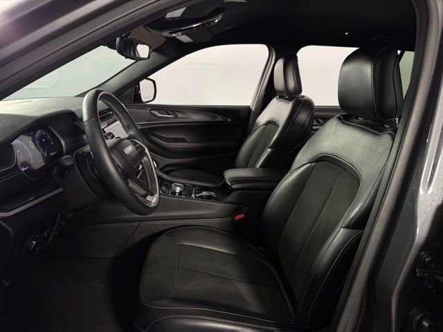 Used 2021 Jeep Grand Cherokee L Laredo image 13