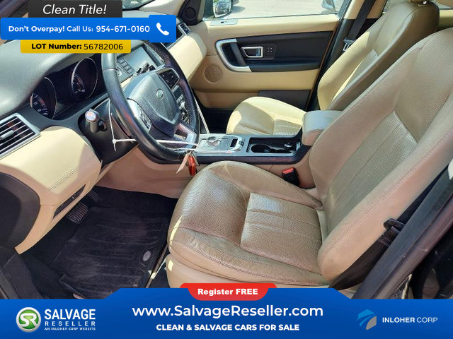 Used 2016 Land Rover Discovery Sport HSE AWD/4WD image 9