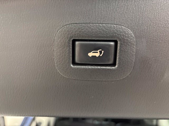 Used 2017 Nissan Armada SL w/ Technology Package AWD/4WD image 14