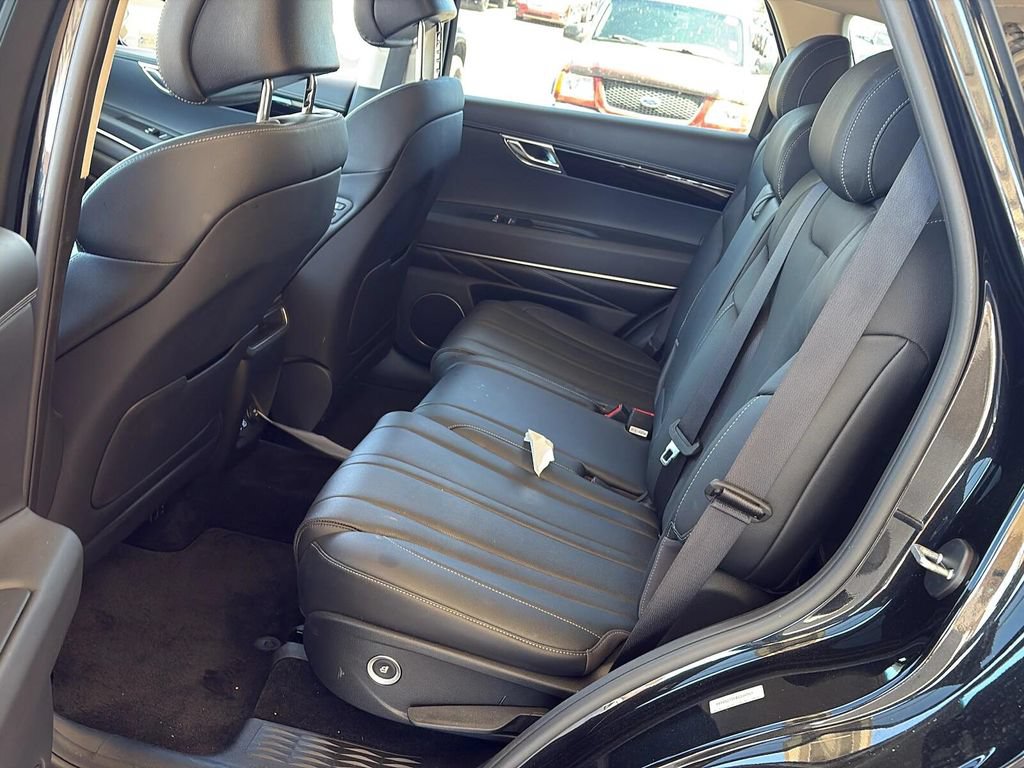 Used 2025 Genesis GV80 2.5T Standard AWD/4WD image 12