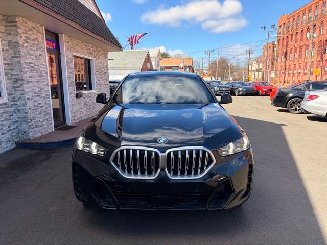 Used 2024 BMW X6 xDrive40i AWD/4WD image 2