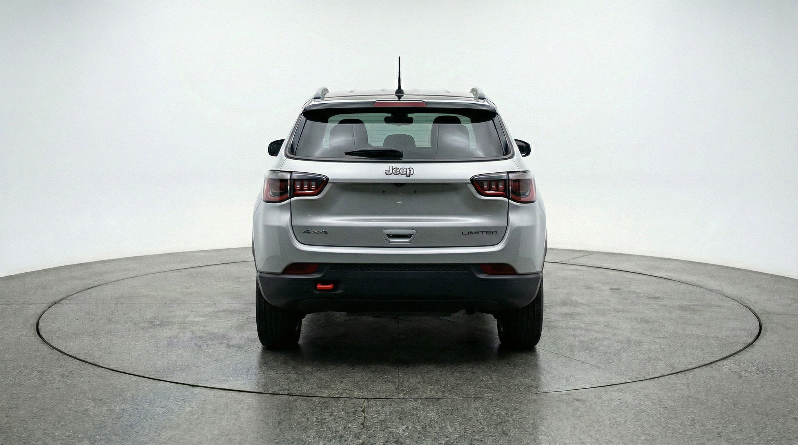 Used 2025 Jeep Compass Trailhawk image 7