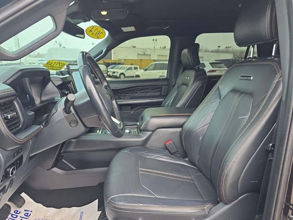 Used 2024 Ford Expedition Platinum AWD/4WD image 20