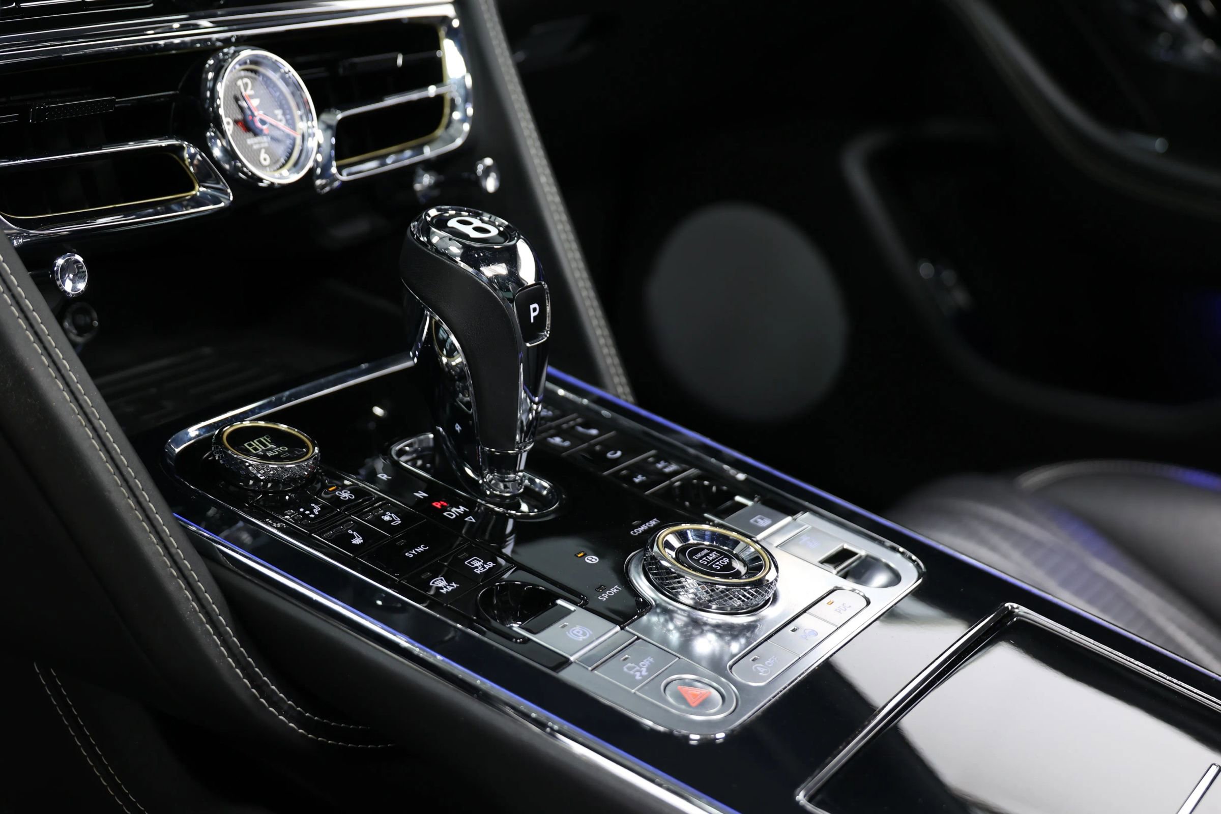 Used 2020 Bentley Flying Spur W12 image 44