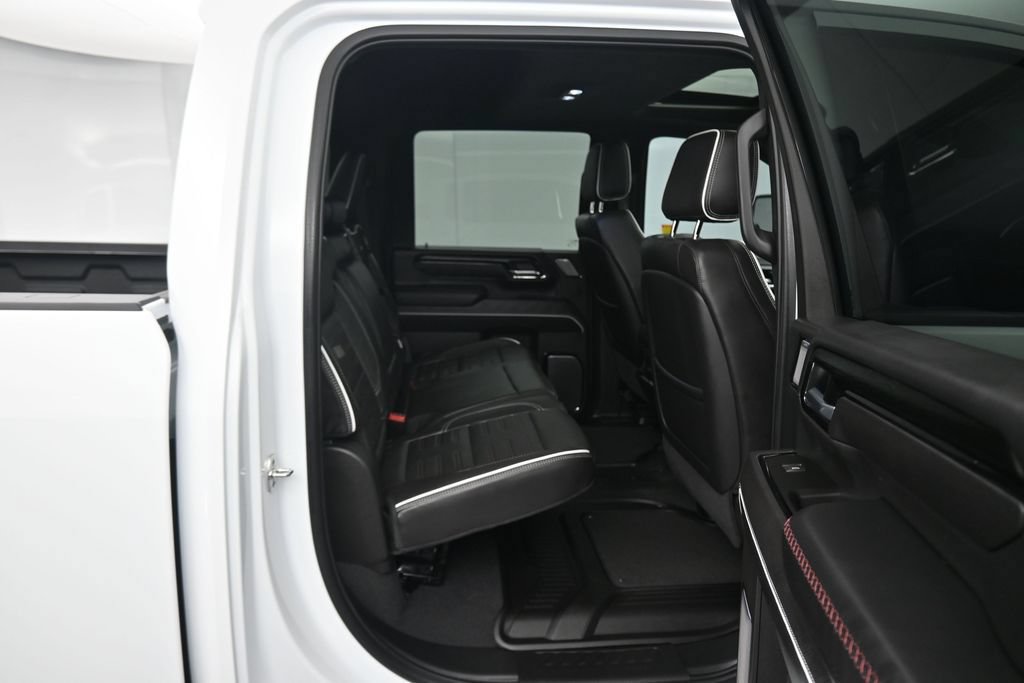 Used 2025 GMC Sierra 2500 AT4X AWD/4WD image 47