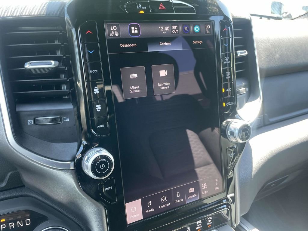 New 2026 RAM 1500 4x4 Crew Cab image 35