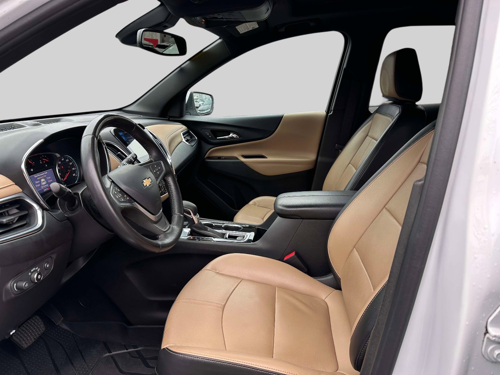 Used 2022 Chevrolet Equinox Premier image 16