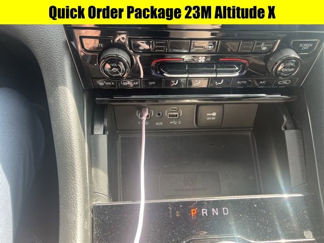 Used 2024 Jeep Grand Cherokee Altitude image 8