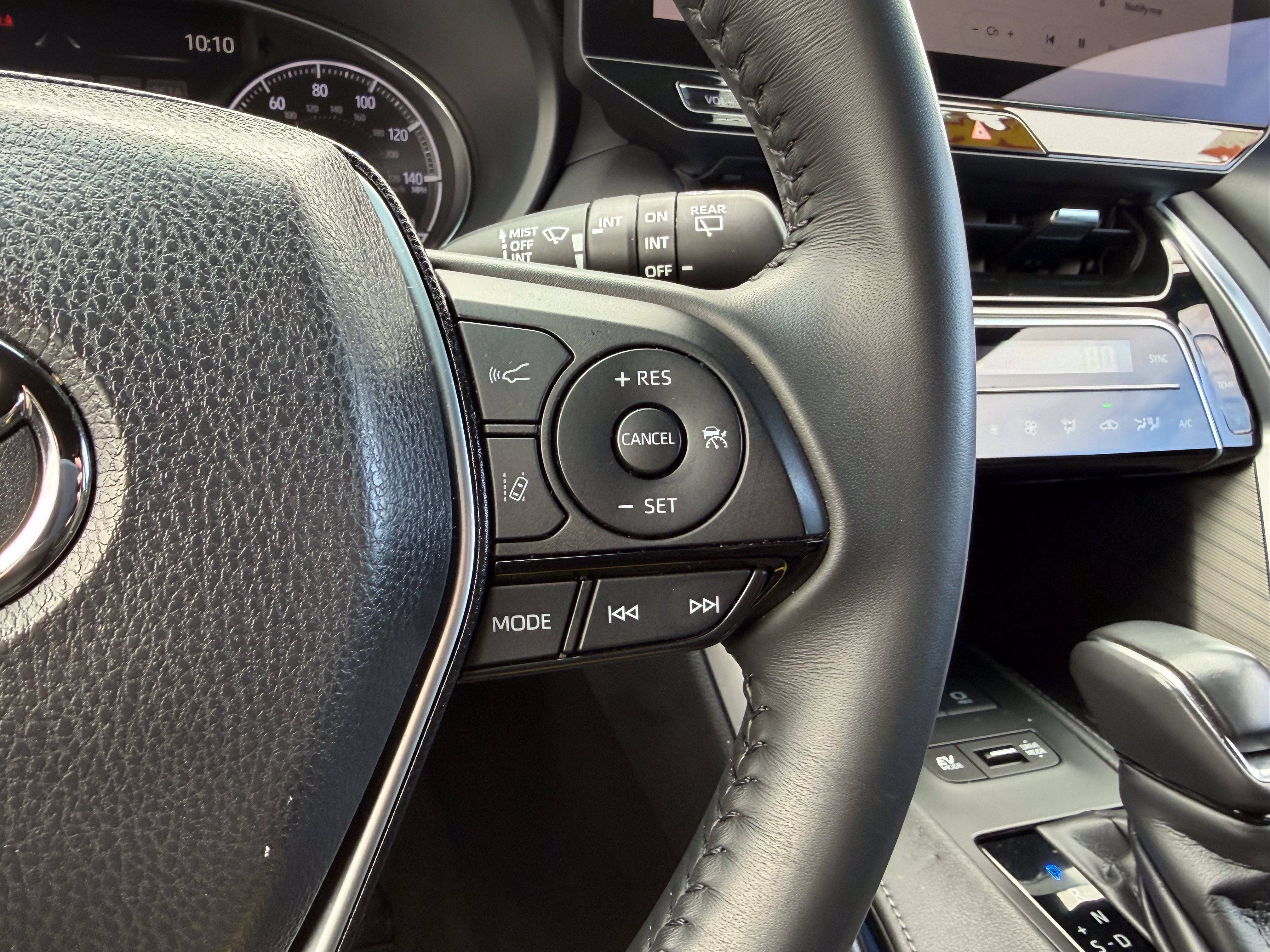 Certified 2024 Toyota Venza XLE AWD/4WD image 26