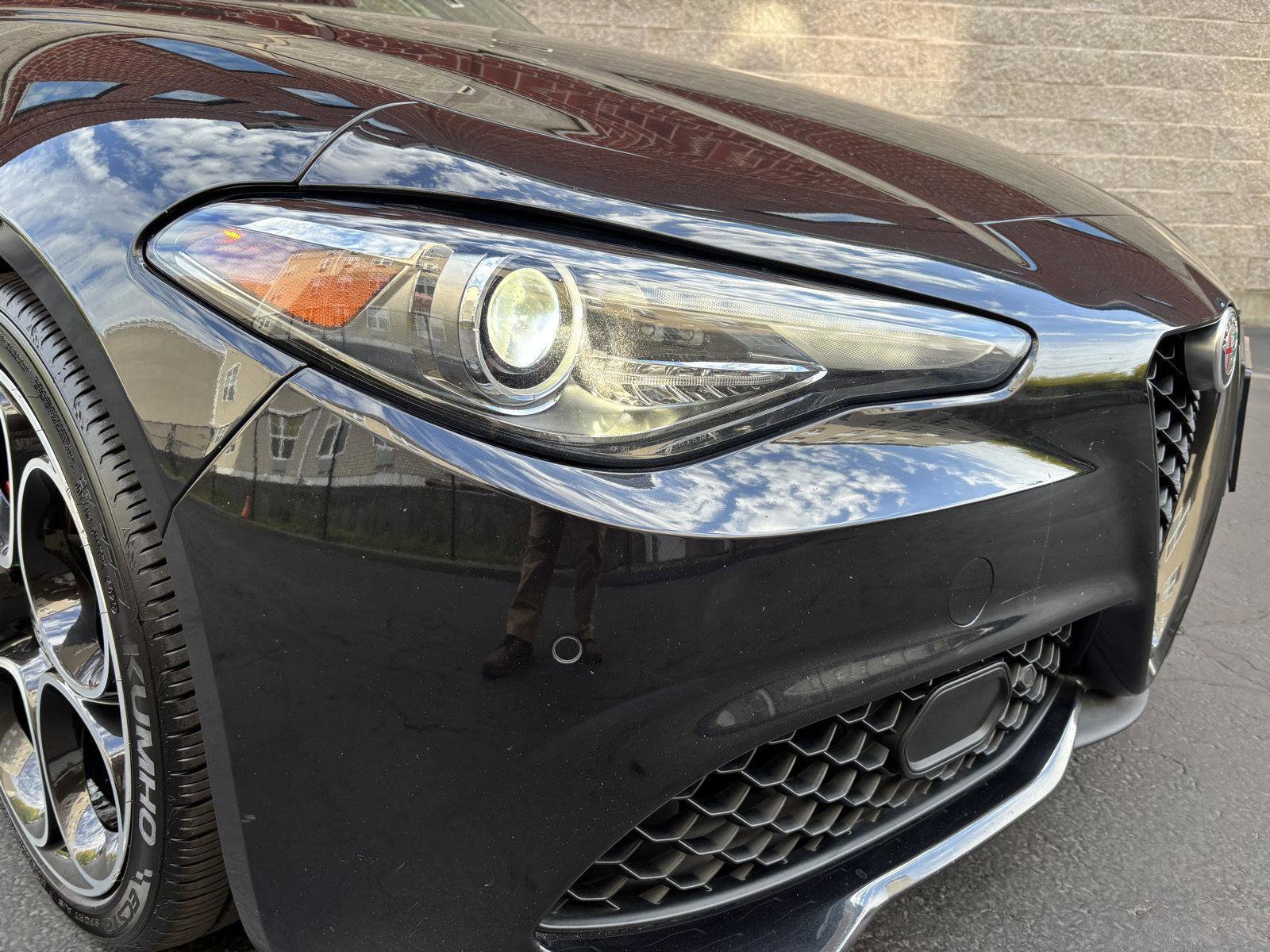 Used 2023 Alfa Romeo Giulia Veloce AWD/4WD image 6