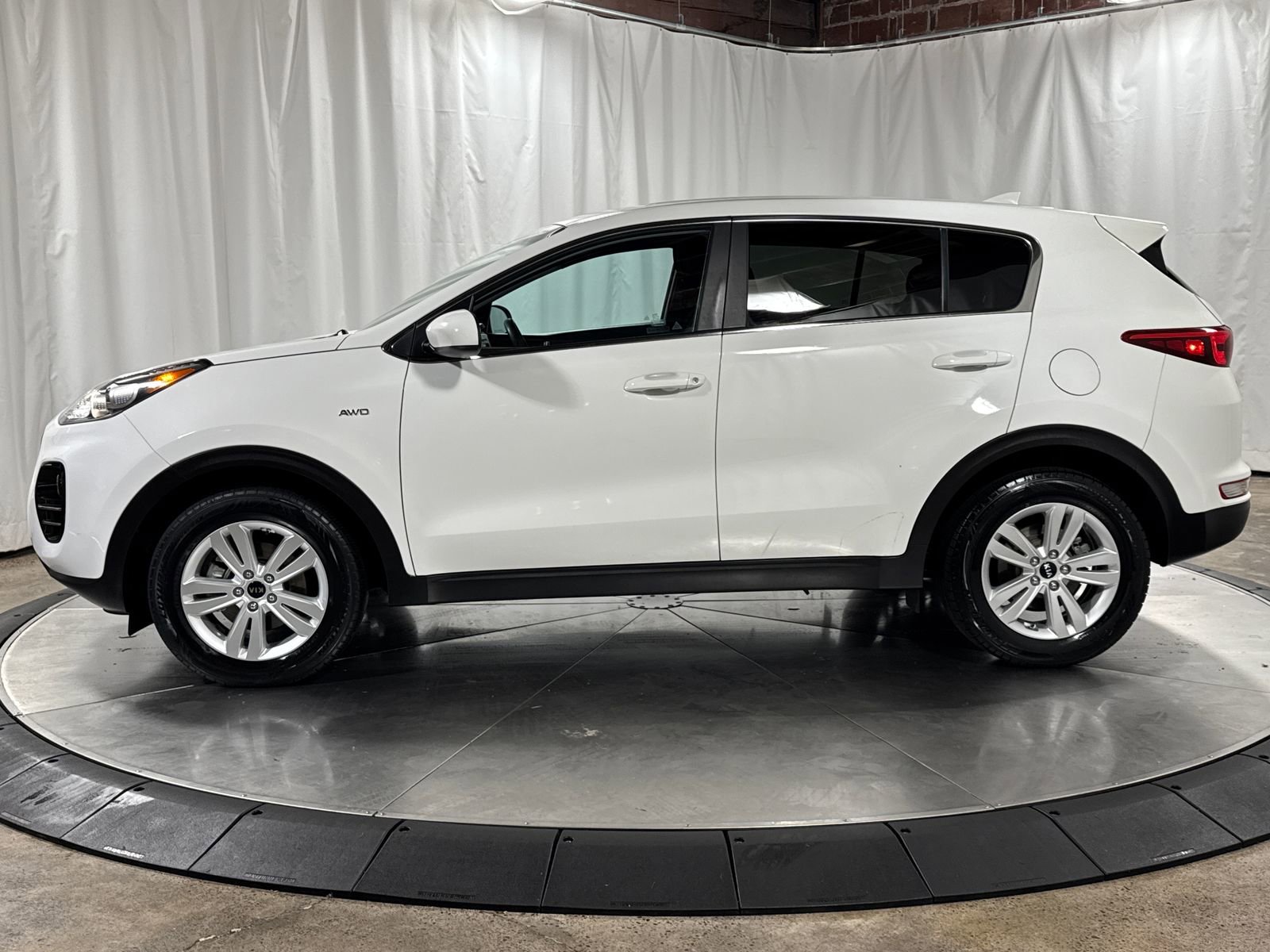 Used 2019 Kia Sportage LX AWD/4WD image 8