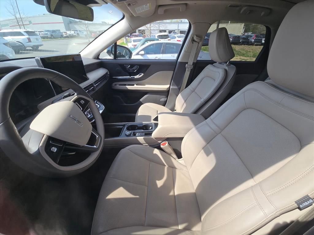 Used 2024 Lincoln Corsair Reserve w/ Equipment Group 201A image 6