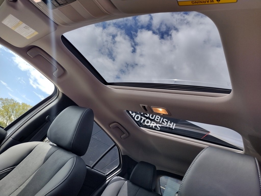 New 2026 Mitsubishi Eclipse Cross SE image 3