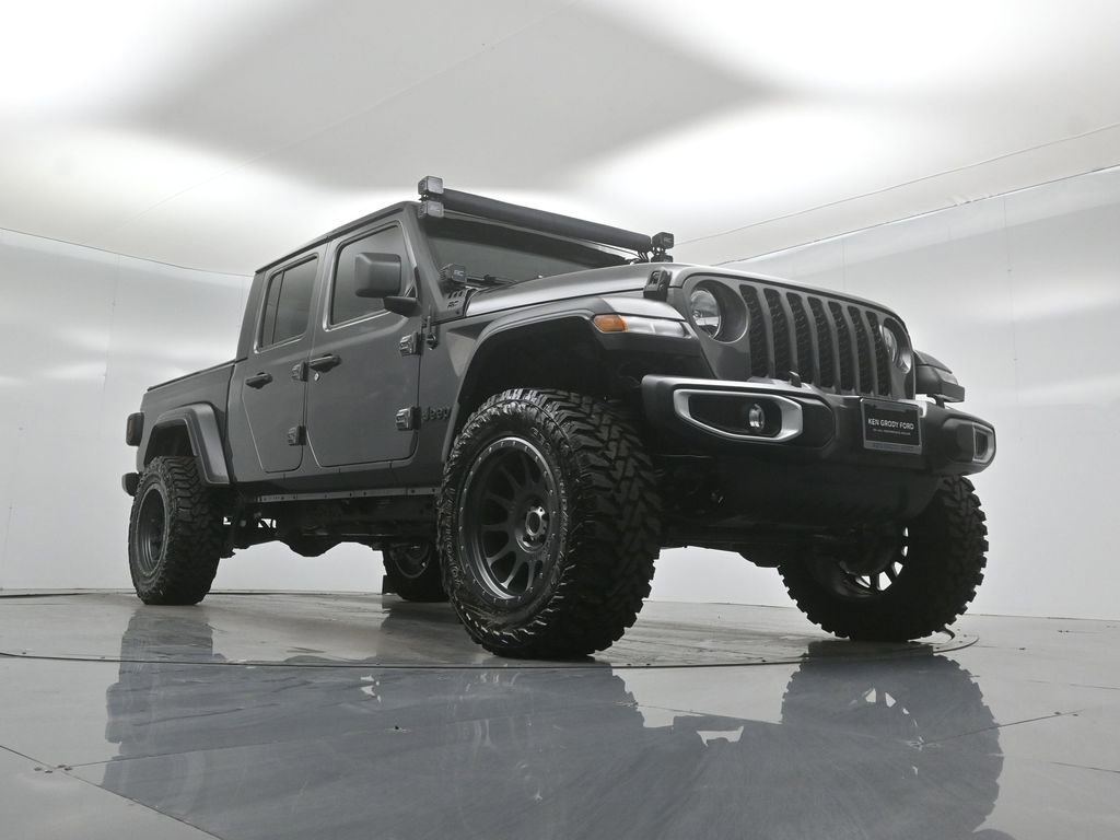 Used 2023 Jeep Gladiator Sport AWD/4WD image 38