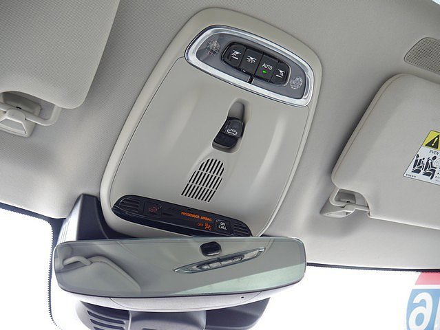 Used 2016 Volvo XC90 T6 Momentum w/ Momentum Plus Package image 43